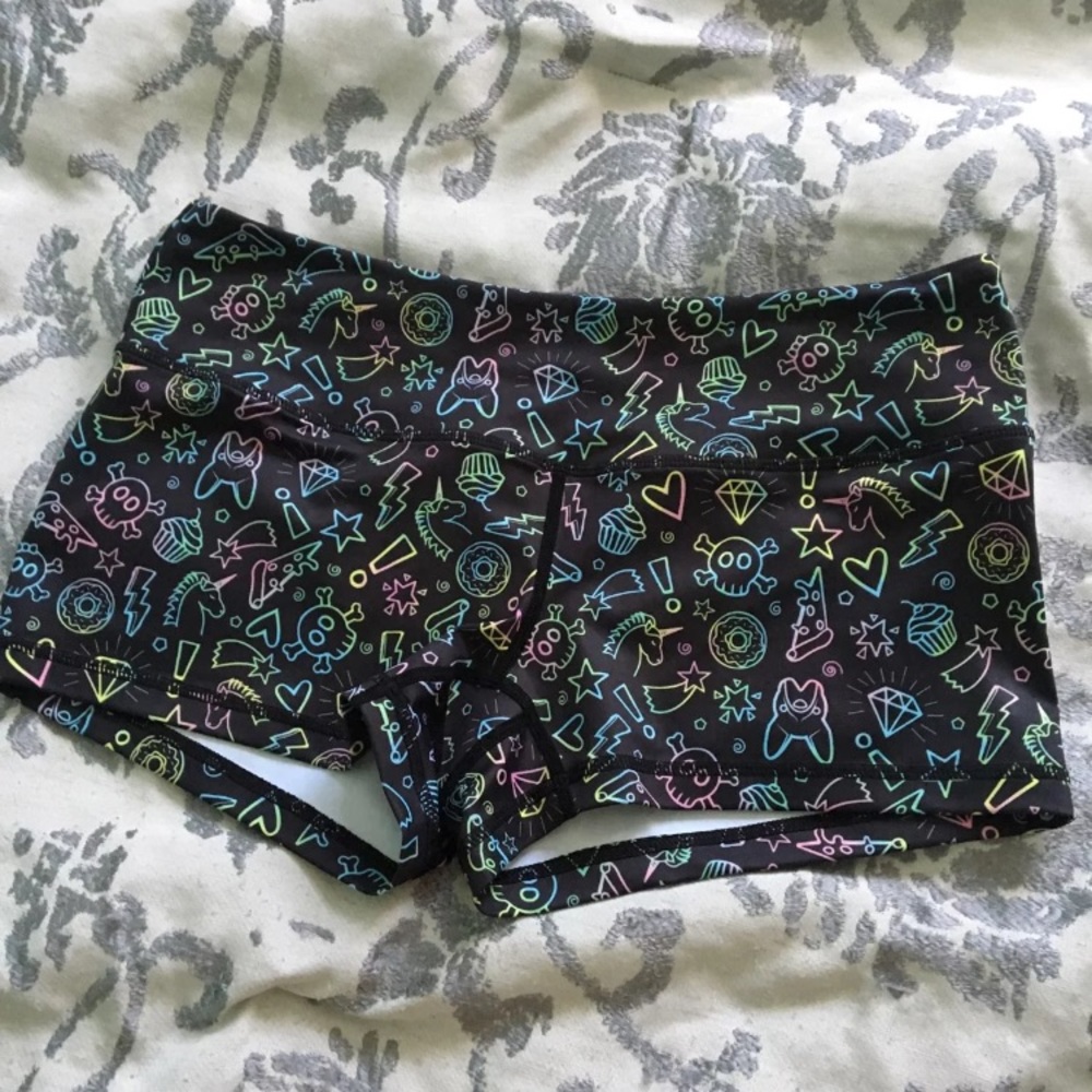 BEAST WORX LIMITED EDITION SHORTS. MEDIUM.